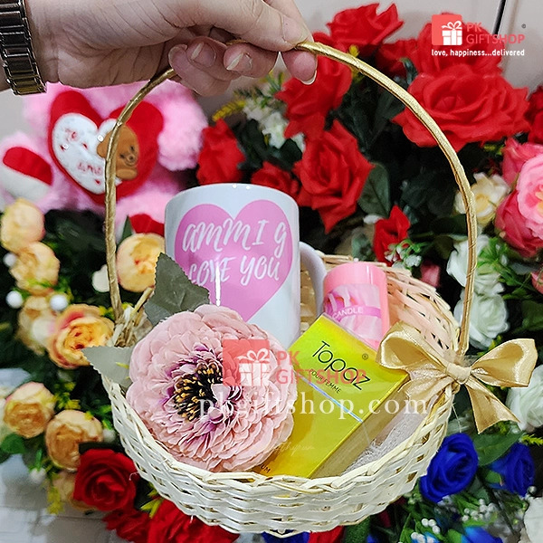 Send Mother’s Day gift to Pakistan