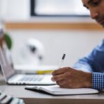 Using UK Review Platforms to Compare and Choose Assignment Help Services